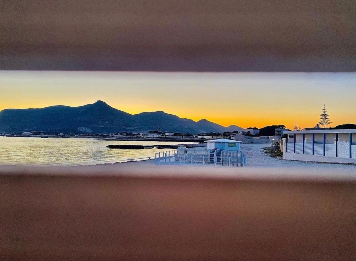 Stabilimento Lido Burrone Bed & Breakfast Favignana Exterior photo